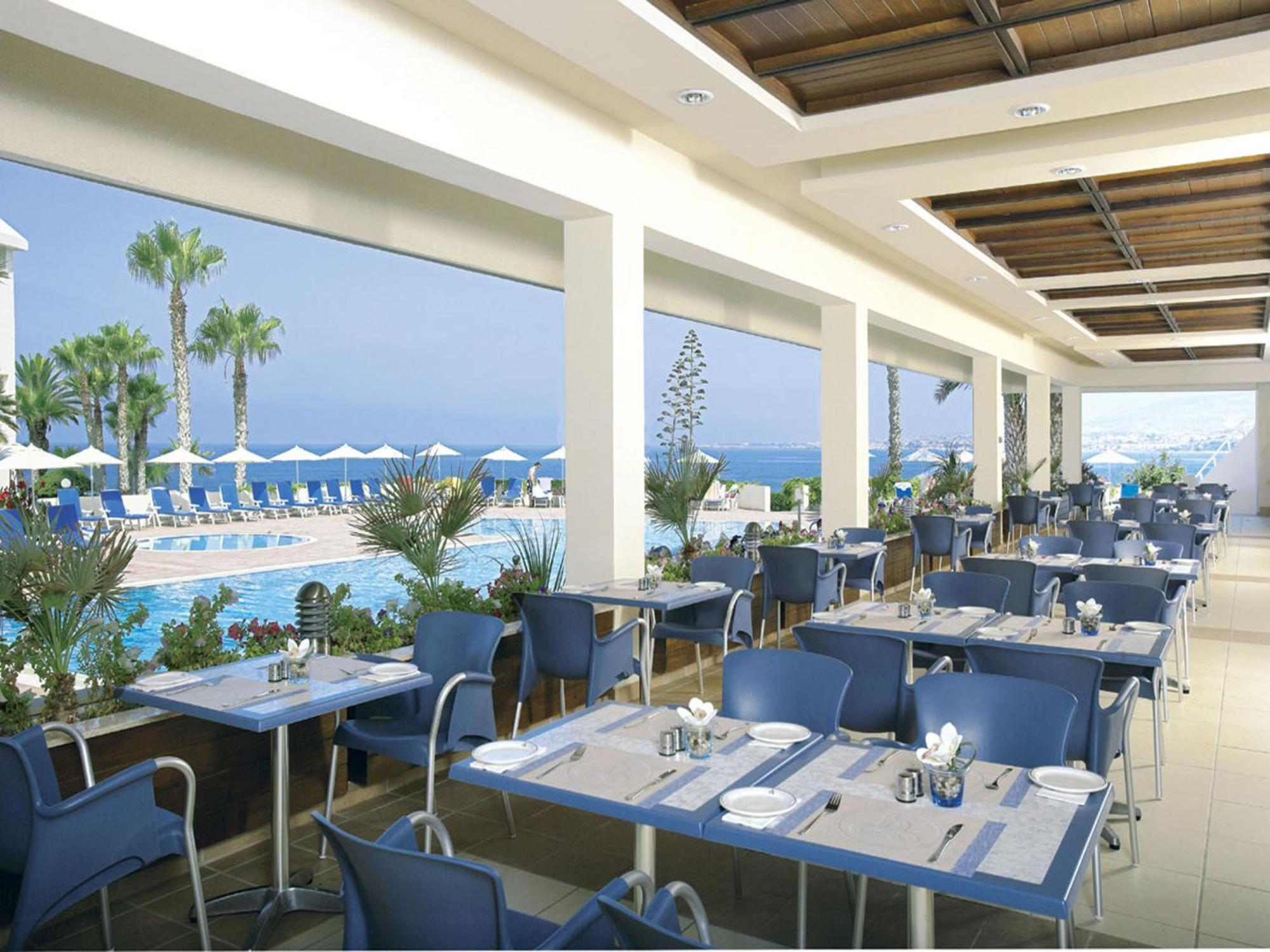 Cynthiana Beach Hotel Кисонерга Екстериор снимка