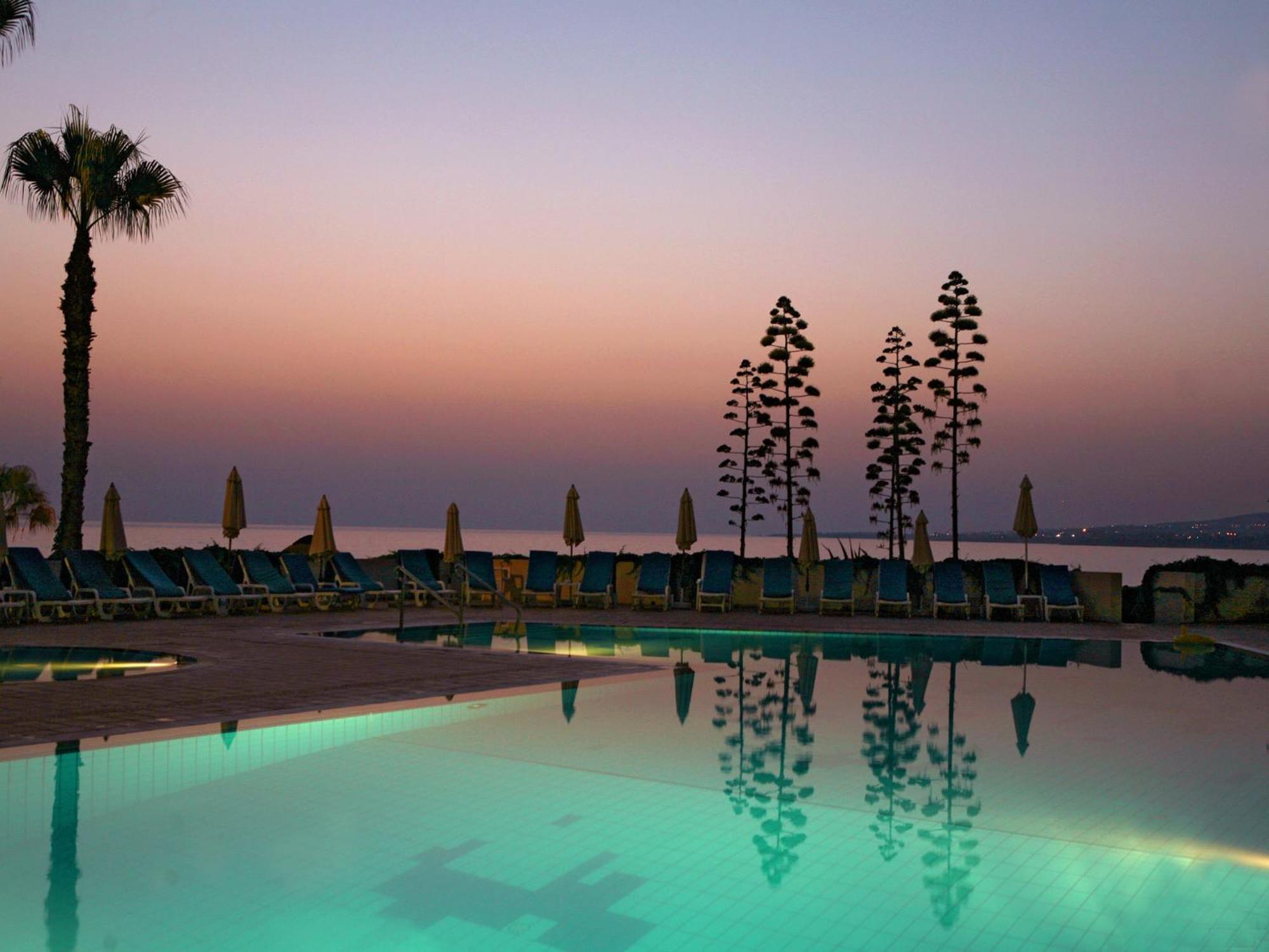 Cynthiana Beach Hotel Кисонерга Екстериор снимка